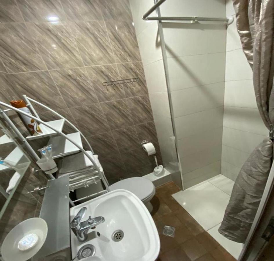 Апартаменты Guest Room Тбилиси Экстерьер фото